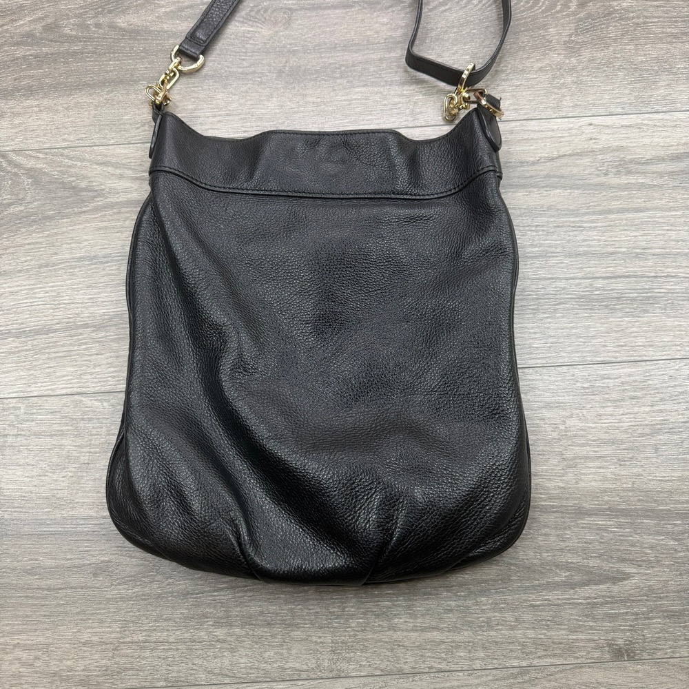 Tory Burch McGraw Black Pebbled Leather Crossbody Swingpack Bag Gold Hardware*** - Picture 11 of 14
